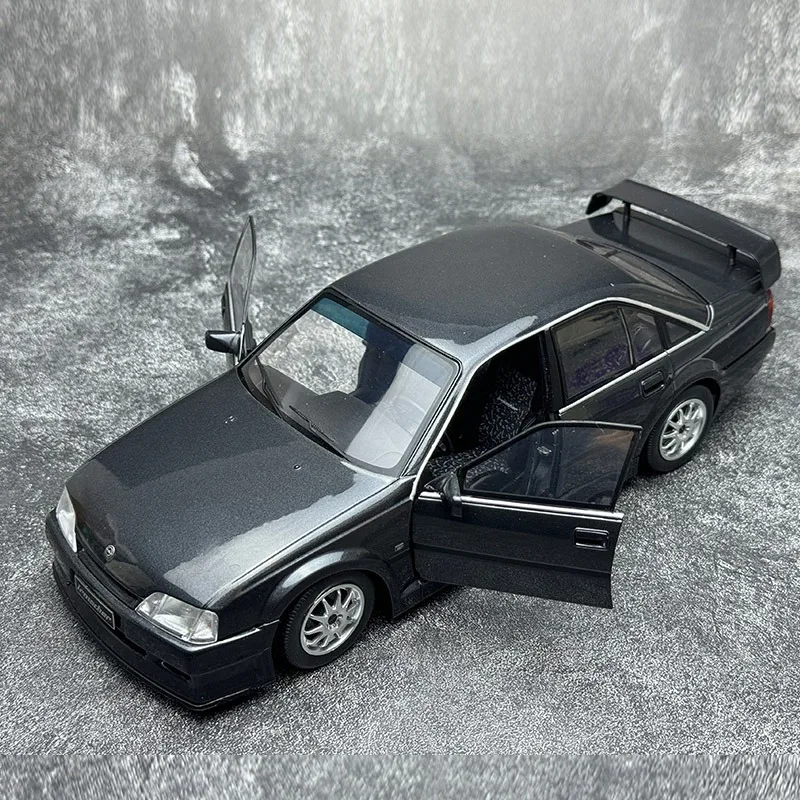 SOLIDO 1:18 Scale OPEL OMEGA 500 1990 Alloy Car Model Collection Ornaments