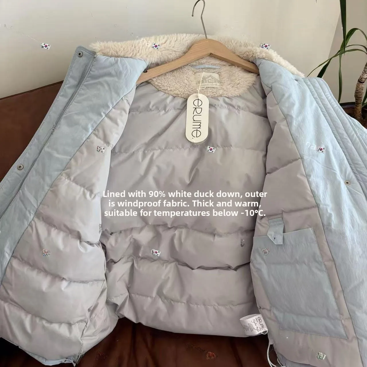 เสื้อแจ็คเก็ตพาร์กาแบบวินเทจสีขาว ยี่ห้อ East Gate Erume รุ่น Casual  บุด้วยใยโพลีเอสเตอร์  แขนยาว  ความยาวปานกลาง  ปิดด้วยซิป