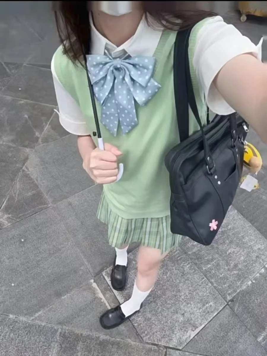 

College Sle JK orm Pure Color Olive een Вязаный жилет Svel Многослойный базовый ort Sve irt Женская мода