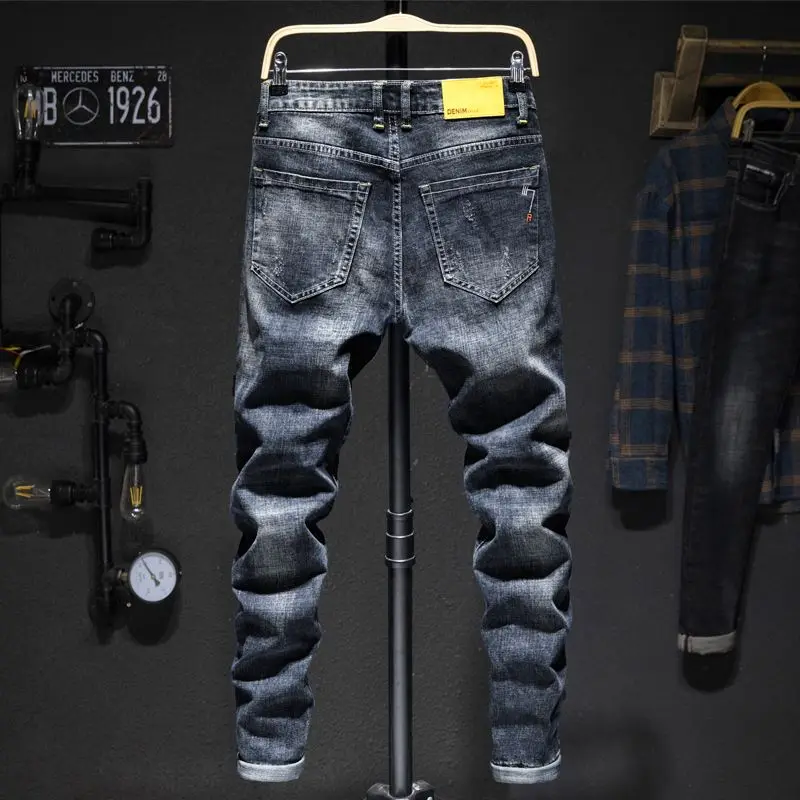 Amerikanische elastische gerade Jeans für Herren, zerrissene, abgenutzte Slim-Fit-Baumwoll-Denim-Hosen, koreanischer Stil, modische Hosen, Herrenbekleidung – Detail 23