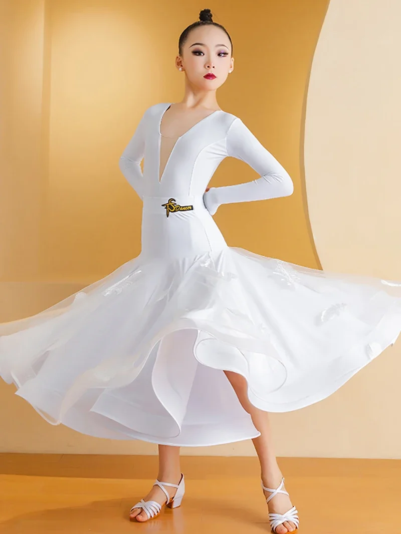 เด็กผู้หญิงวิทยาลัยกระโปรงเต้นรำสมัยใหม่สีขาวชุดเต้นรำมาตรฐานแห่งชาติชุดเดรสชุดฝึกซ้อมการแข่งขันวอลทซ์