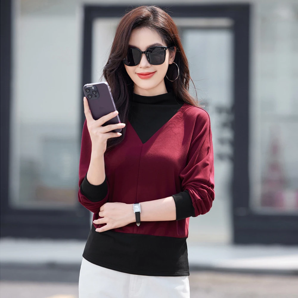 

Korean version high neck long sleeved T-shirt for women's autumn and winter new fashion plus size splicing loose casual top