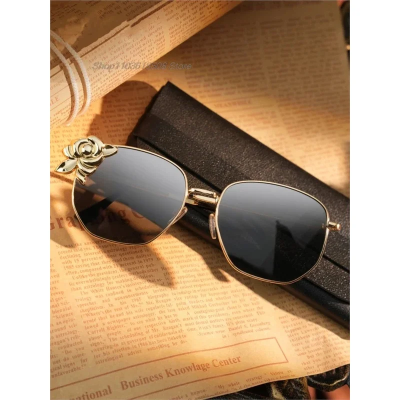 Sky05 В НАЛИЧИИ Солнцезащитные очки Navia Игра Косплей Navia Косплей Металлические солнцезащитные очки Коробка для очков Реквизит для косплея99JIu @