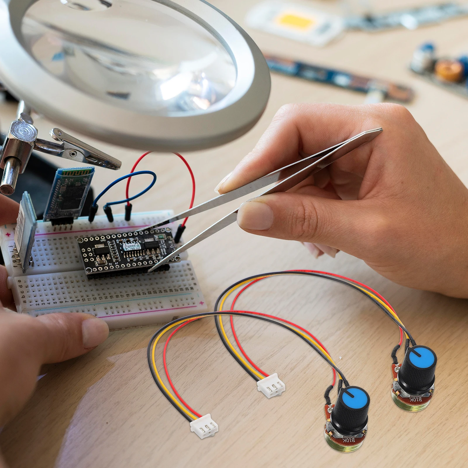 

2 Pcs Speed ​​adjusting Knob Switch Guitar Linear Taper Rotary Potentiometer Electrical Adjustable Iron Harness Parts for