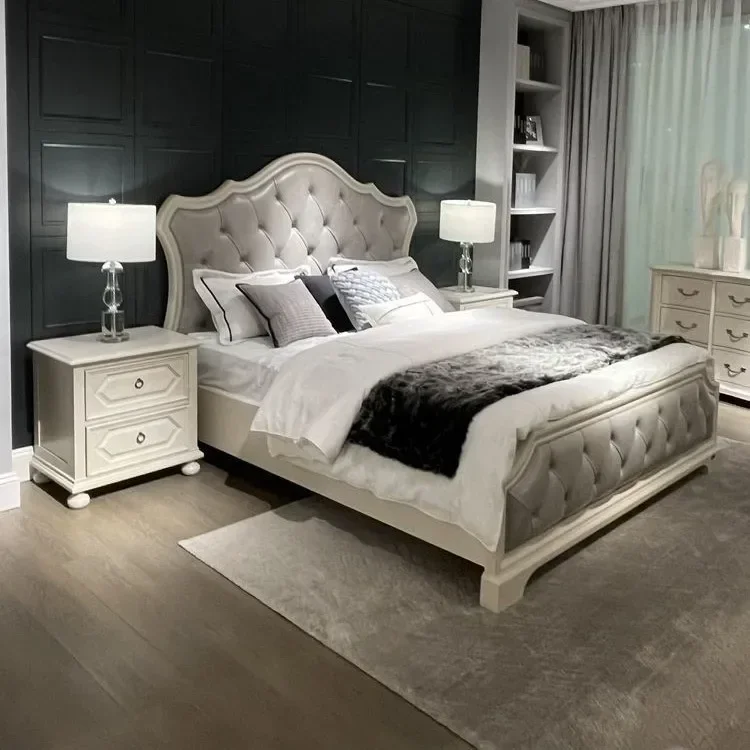 Solid wood bed Roman column 1.8 meters bed French white old North American retro carved princess bed