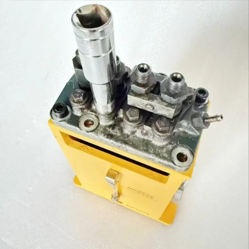 

Socket Wrench for Kubot-a Oil Pump Plunger Head Removal Repair Tool