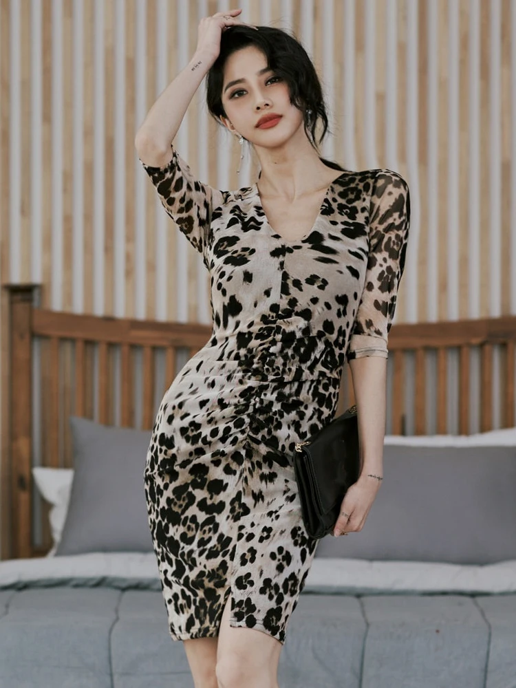 

New Arrival Fashion Comfortable V-neck sexy Formal Dress High Quality Leopard Cute Elegant Slim Mini Pencil Dress