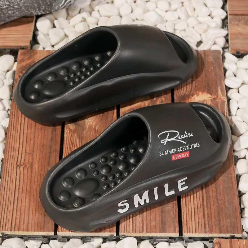 

New Outdoor Beach Cool Slippers Two-color Thick-bottomed Leisure Sports Fashion Personalized Slippers Men