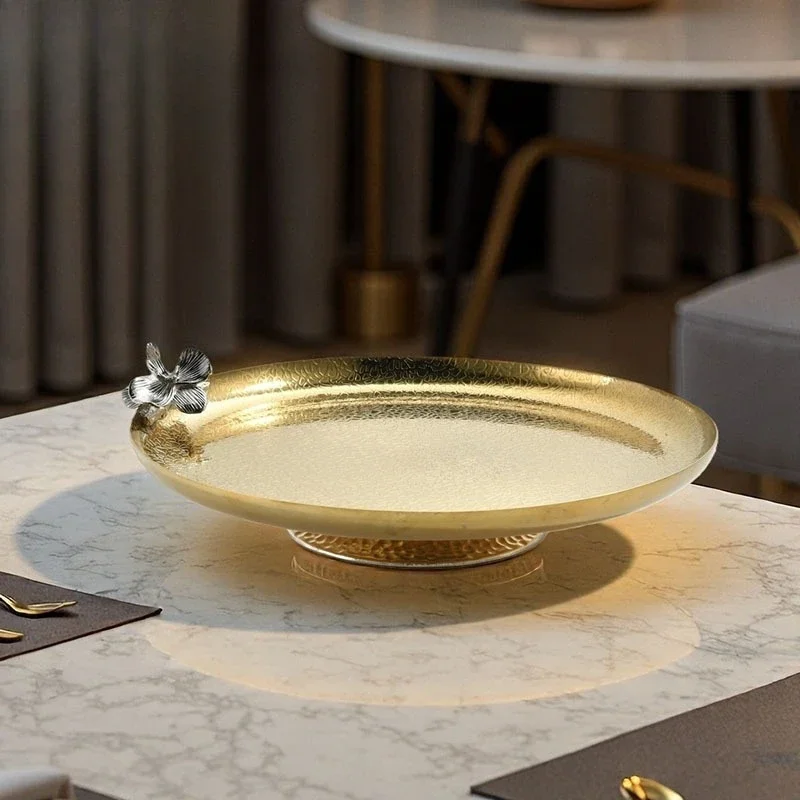 Nordic light high-end home restaurant decoration hammer stainless steel fruit plate metal chassis ornament decorative bowl