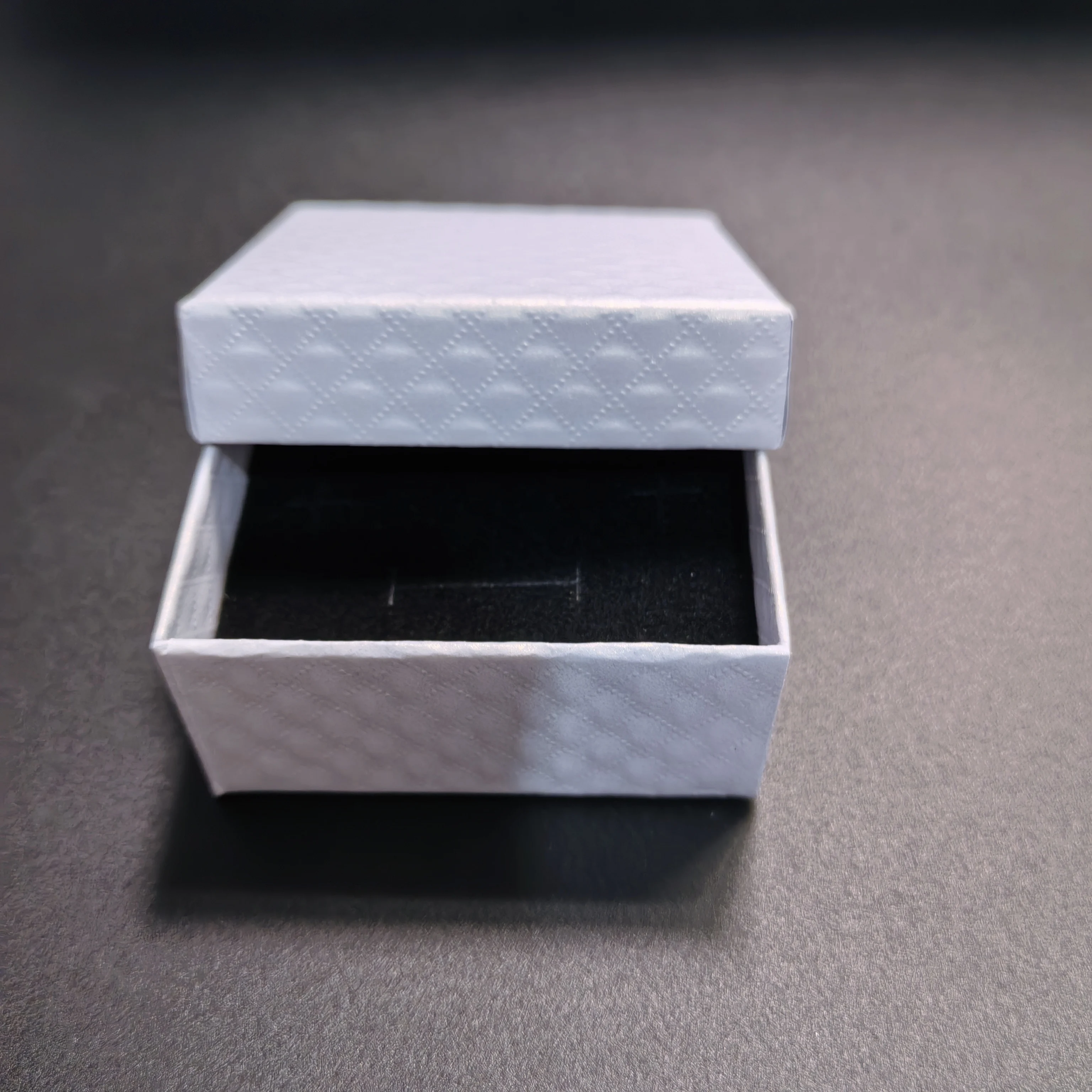 

Шкатулка для упаковки ювелирных изделий с ромбовидным узором, браслет, серьги, шкатулка для ожерелья, шкатулка для драгоценностей с подвеской