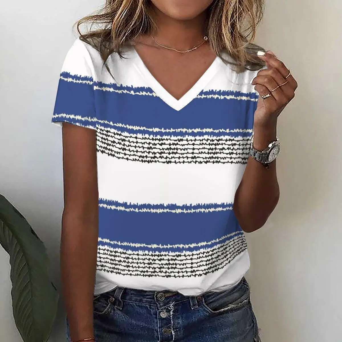 

3D Printed Simple Stripe Graphic Women's T-Shirt Summer Outdoor Casual V-Neck Short Sleeve Tees Breathable Trendy Female Clothes