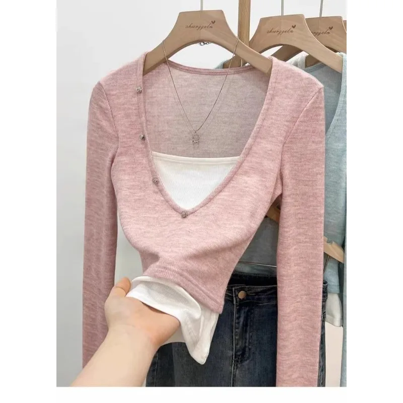 التباين اللون نصف الياقة المفتوحة قاع قميص المرأة زر كم طويل تي شيرت وهمية قطعتين تقسم الأعلى