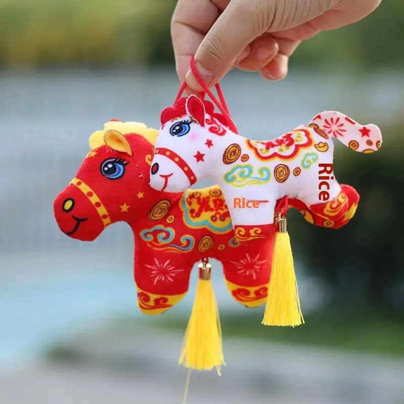 Levensechte paardenmascotte gevulde pophanger Jaar van de 2026 Leuke dierenrugzak hangend ornament voor alle leeftijden