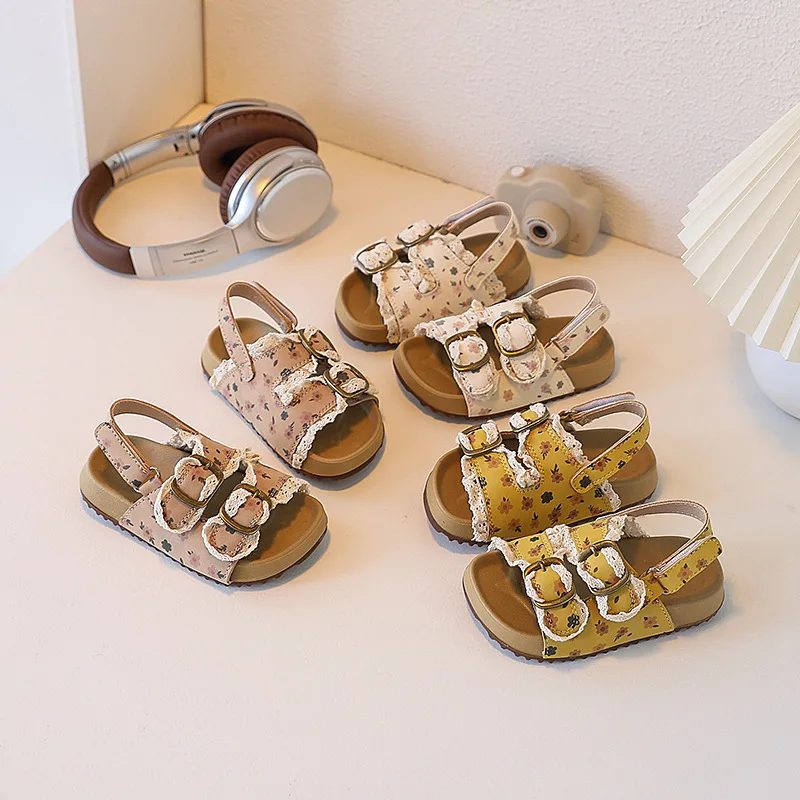 2026 Summmer Girls Shoes Comfortable Soft Sole Sandals Fashionable Open Toe Polka Dot Sandals Boys Girls Beach Shoes