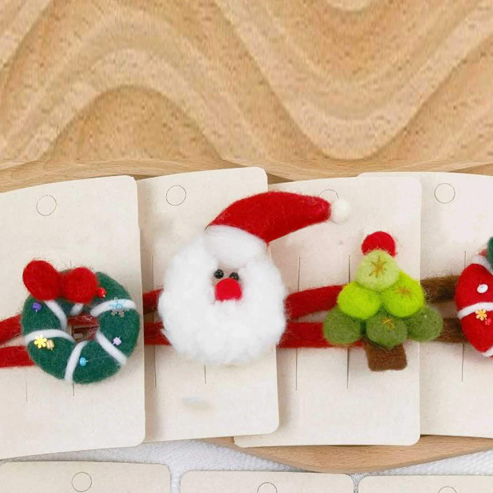 Christmas Plush Alligator Hair Clips Santa Gloves Hat Hairpins Hair Barrettes for Women Girls Hair Styling Tools Accessories