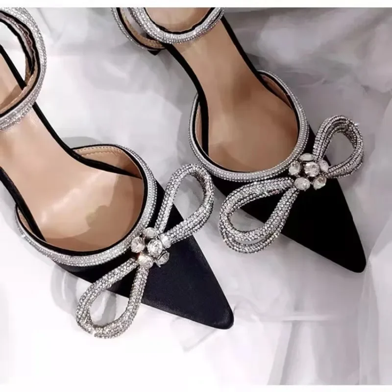 Runway style Glitter strass donna décolleté Crystal bowknot Satin Summer Lady Shoes scarpe da ballo per feste con tacchi alti in vera pelle