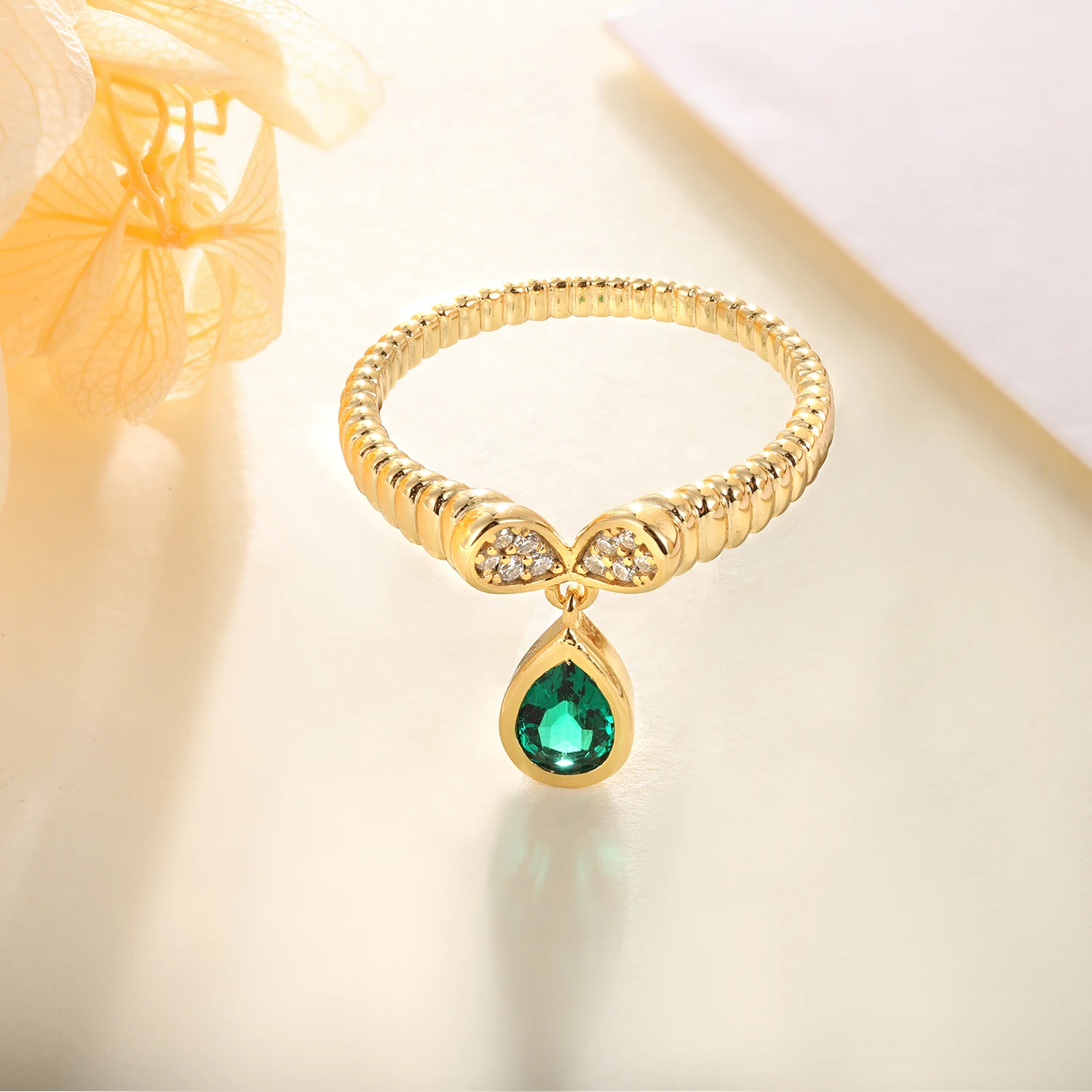 TYYL Pear Cut Lab Grown Emerald Pendant Rings 925 Sterling Silver 18k Gold Plated Droplet Engagement Moissanite Band Jewelry