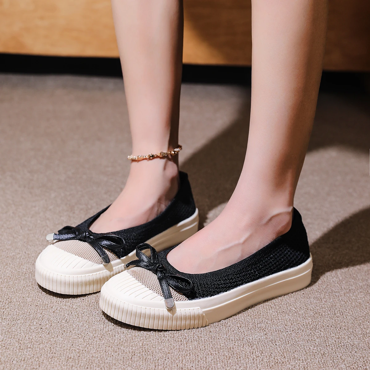 

Women's Autumn Simple Solid Color Comfortable Non-slip Loafers Outdoor Shallow One-leg Mesh Breathable Vulcanized Flats Women