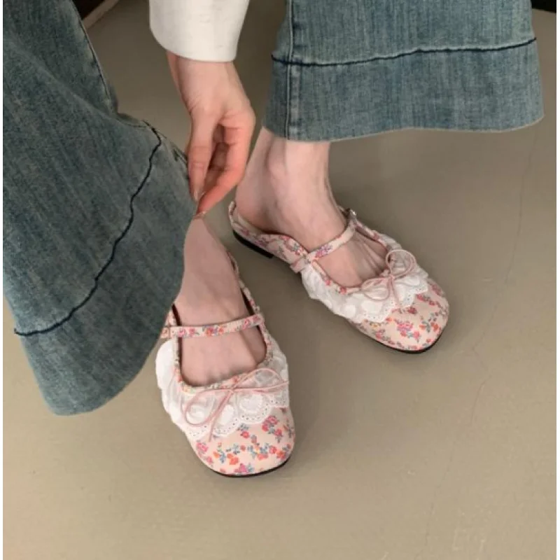 

Новые женские тапочки на плоской подошве весна-лето 2025 года | Французские балетки Мэри Джейн с квадратным носком и нежным кружевом с бантом