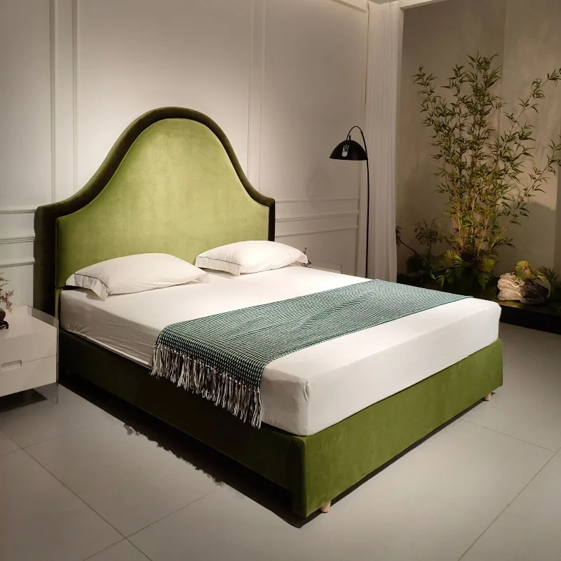 سرير قماش كريمي فرنسي حقيبة ناعمة خضراء كلاسيكية 1.8 متر غرفة نوم رئيسية مزدوجة بسيطة