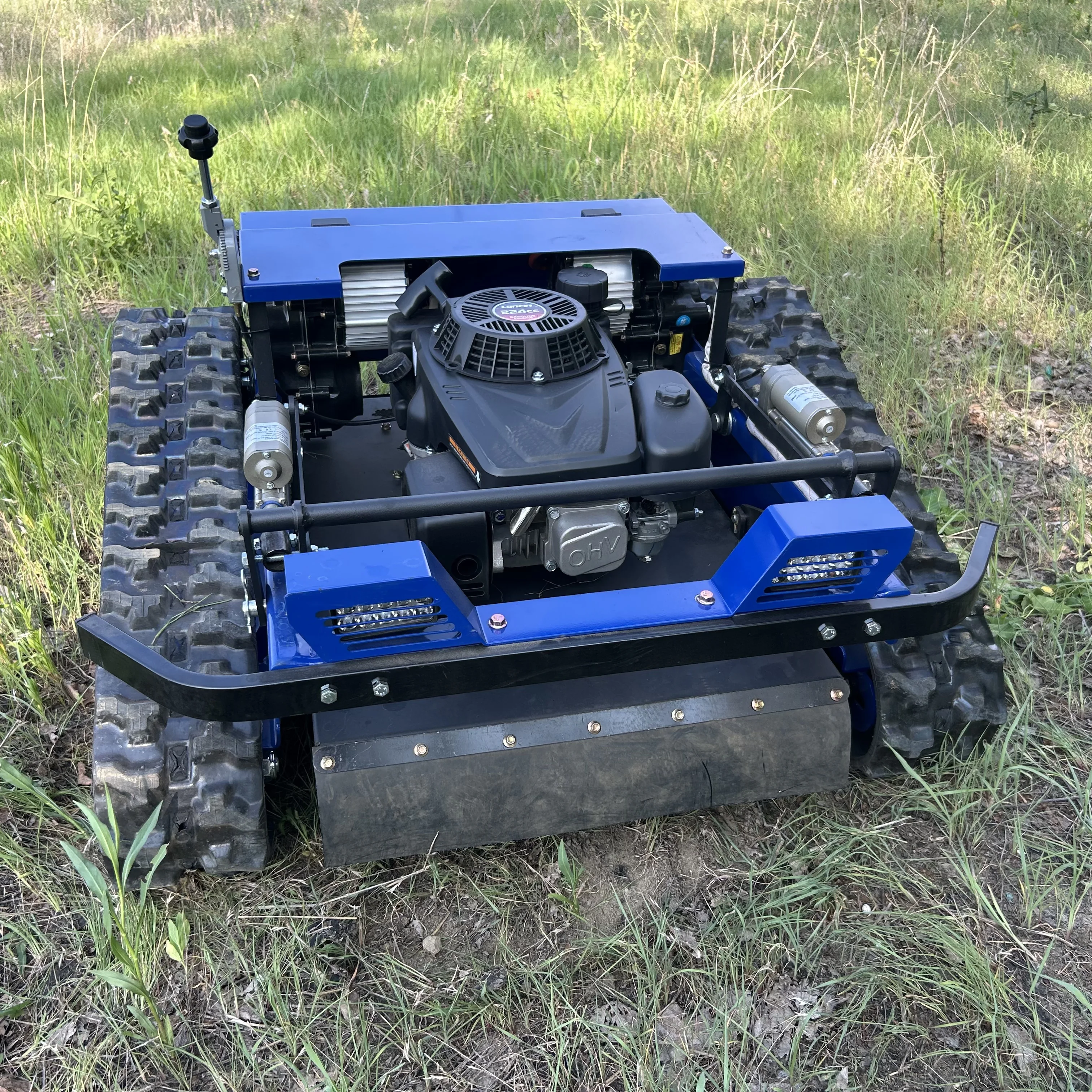 Cortacésped con control remoto barato, nuevo diseño, robot cortacésped sobre orugas todo terreno para campo de golf