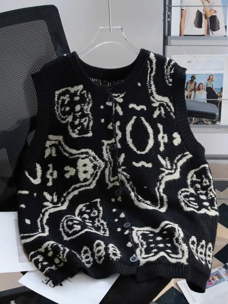 

2025 New Sweater Vest Jacquard Contrast Color Single Breasted Sleeveless Cardigan Lazy Style All Match Knit Tops Women Clothing