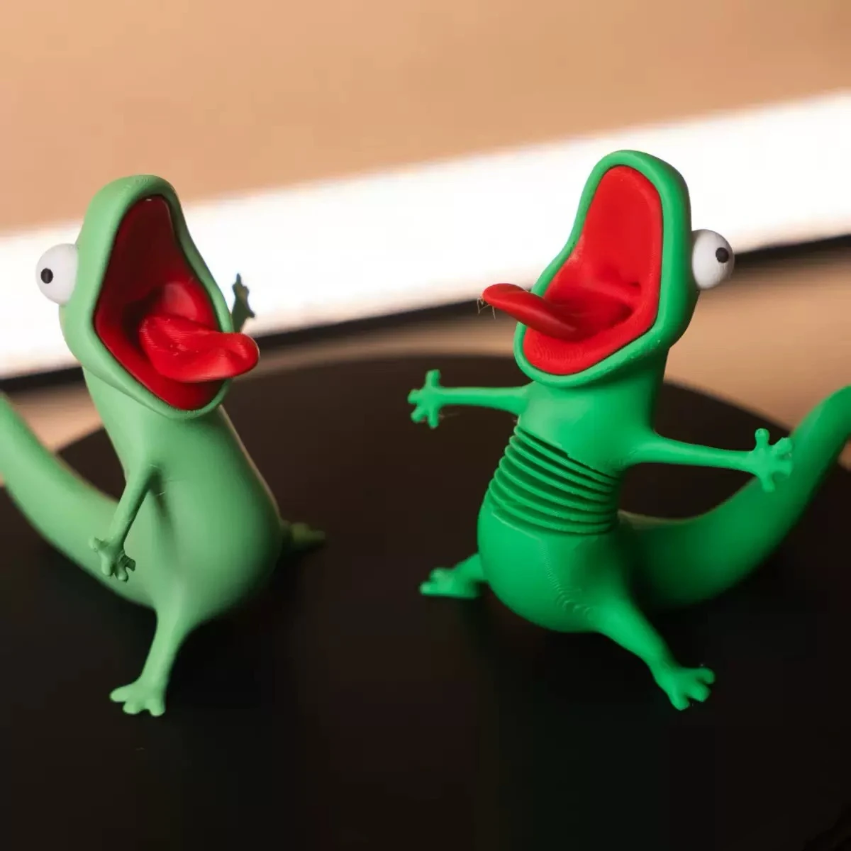 Figura de lagarto que gime, di - Office Furniture Brands reseña y precio