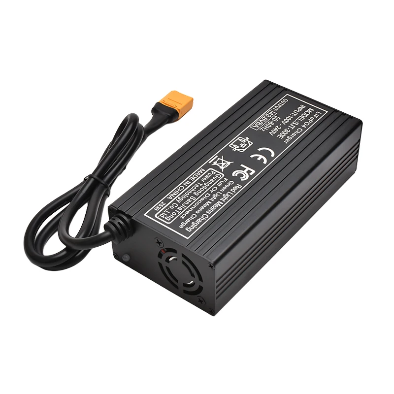 Ładowarka do akumulatorów LiFePO4 12S 43,8V 5A 8A, przeznaczona do pakietów akumulatorów LiFePO4 12S 36V 38,4V, wyposażona w cichy wentylator chłodzący. — zdjęcie produktu 5