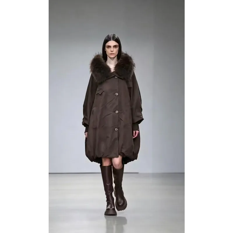 Winter women's new raccoon fur collar removable goose down clothing liner warm fur jacket female model catwalk coat