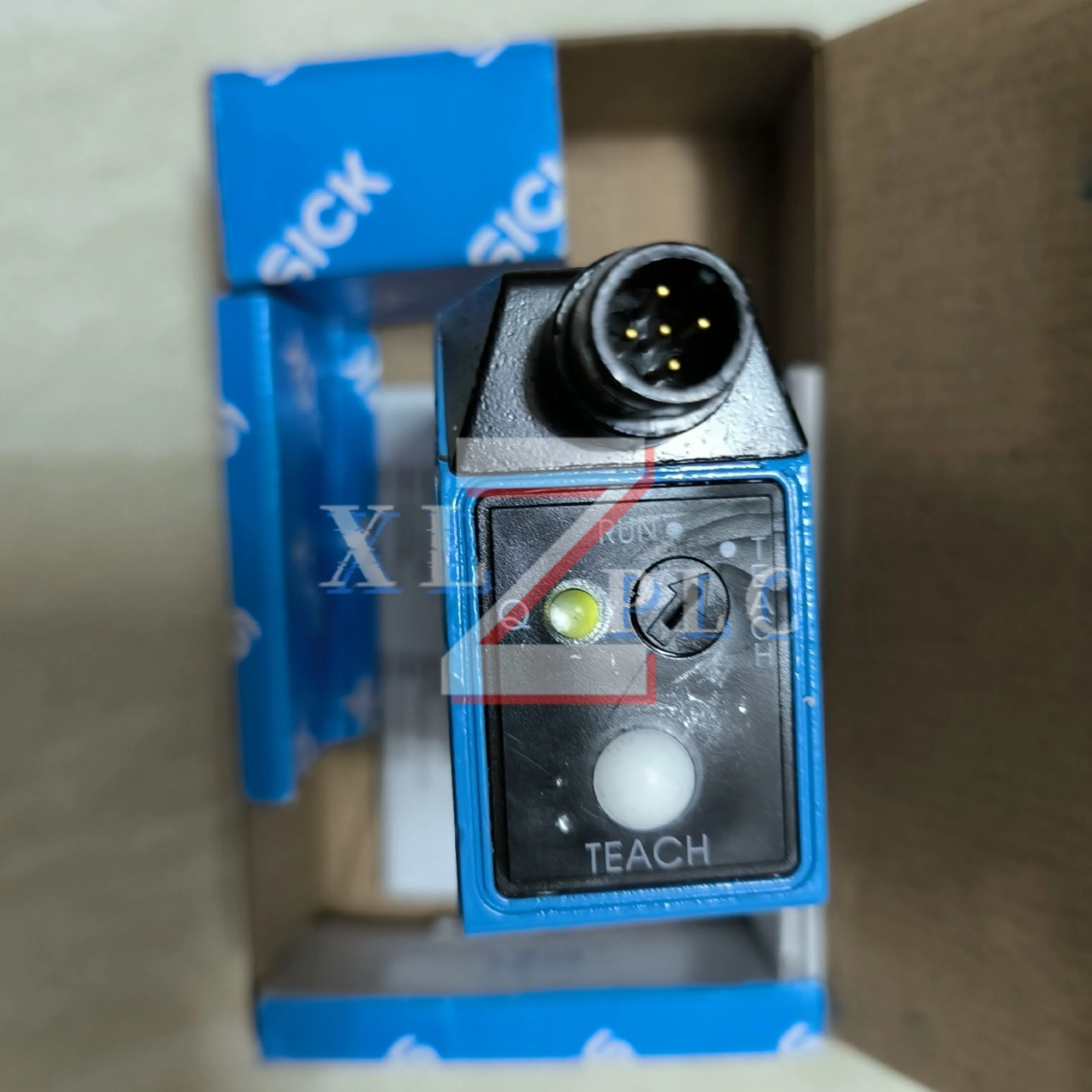 Sensor de color nuevo original KT5W-2N1116 KT5W-2P1116