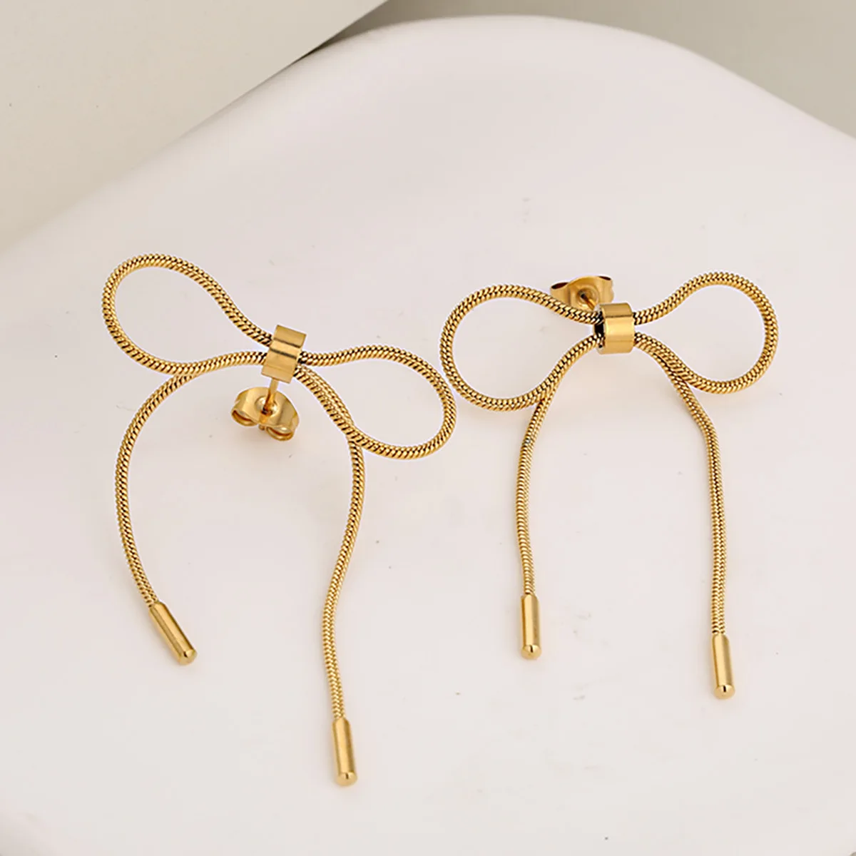 Exquisite Craftsmanship Bow Snake Chain Light Luxury Advanced Sense Stainless Steel Stud Earrings For Women, Fine Workmanship