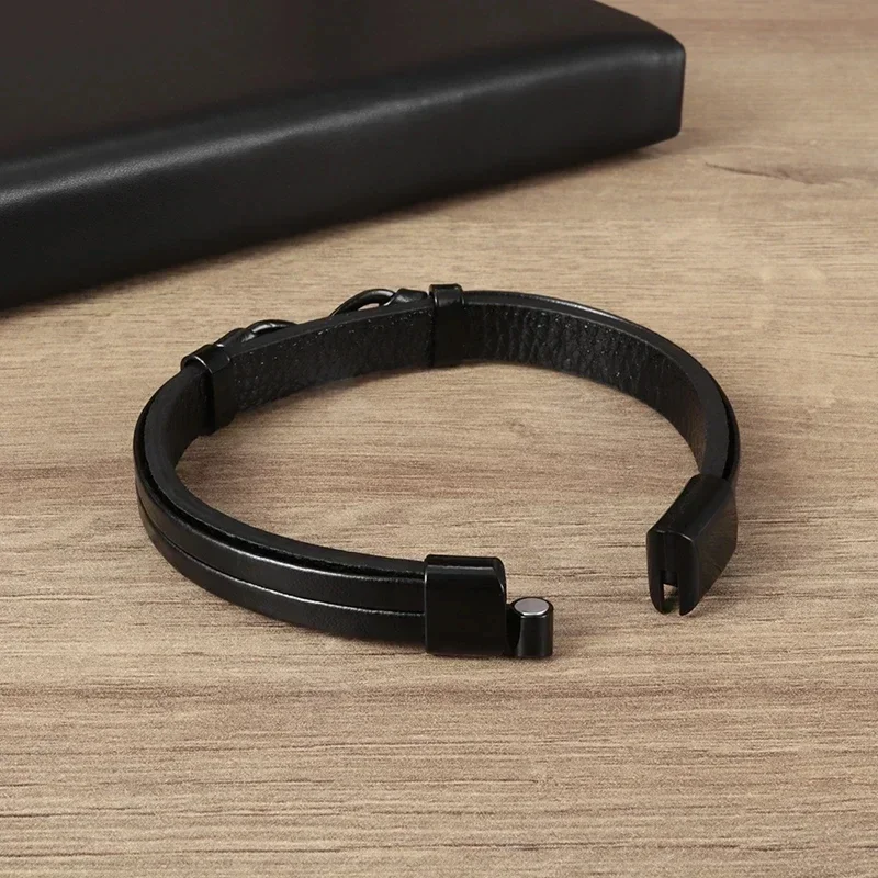 Classic Infinity Logo Handmade Single Layer Leather Bracelet with Magnetic Clasp Men\'s Fashion Business Casual Party Jewelry Gif