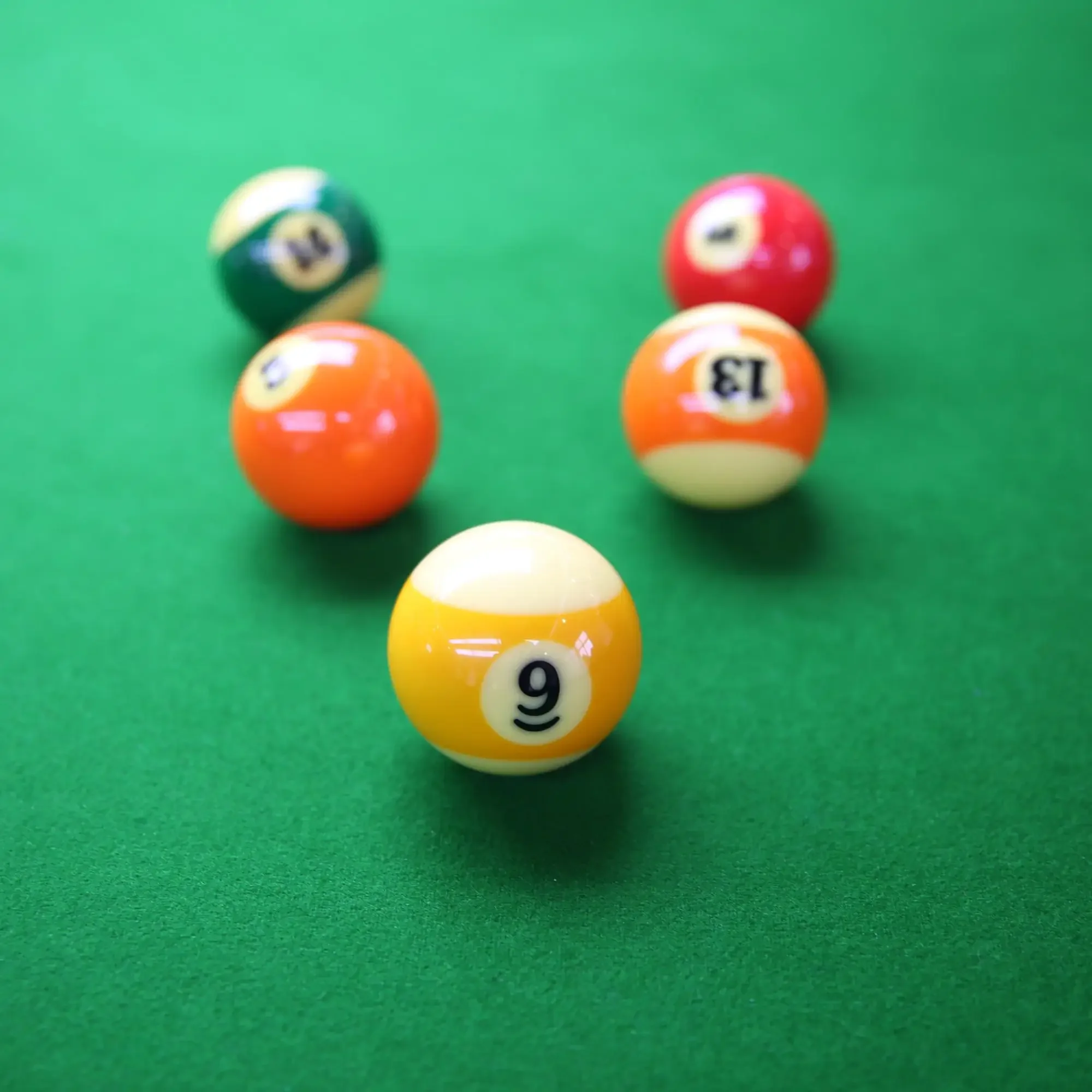 Factory cheap price 57.2mm  crystal billiard balls for sale