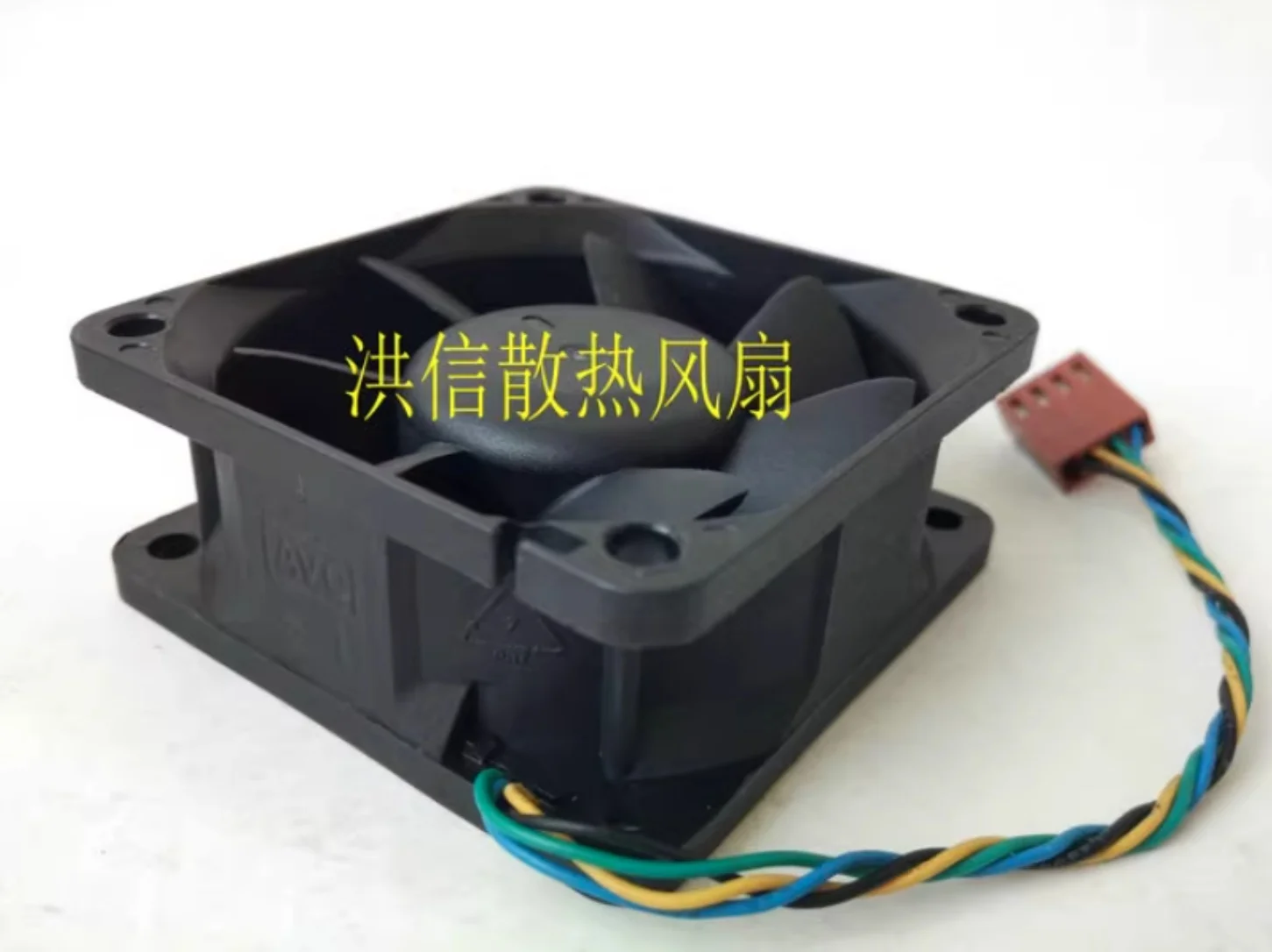 

Оригинальный AVC 6025 DS06025B12U DC12V 0,70A 4-проводной 6 см ШИМ-контроль температуры охлаждающий вентилятор
