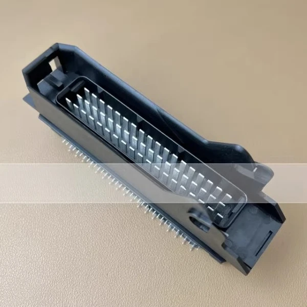 

963063-1 55-pin, angled, connector PCB hub