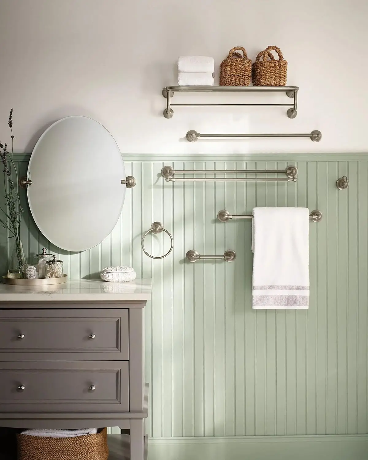 ราวแขวนผ้าเช็ดตัวในห้องน้ำแบบคู่ รุ่น Sage Collection Spot Resist Brushed Nickel ขนาด 24 นิ้ว แบบติดผนัง พร้อมราวแขวนสองเส้น รุ่น DN682