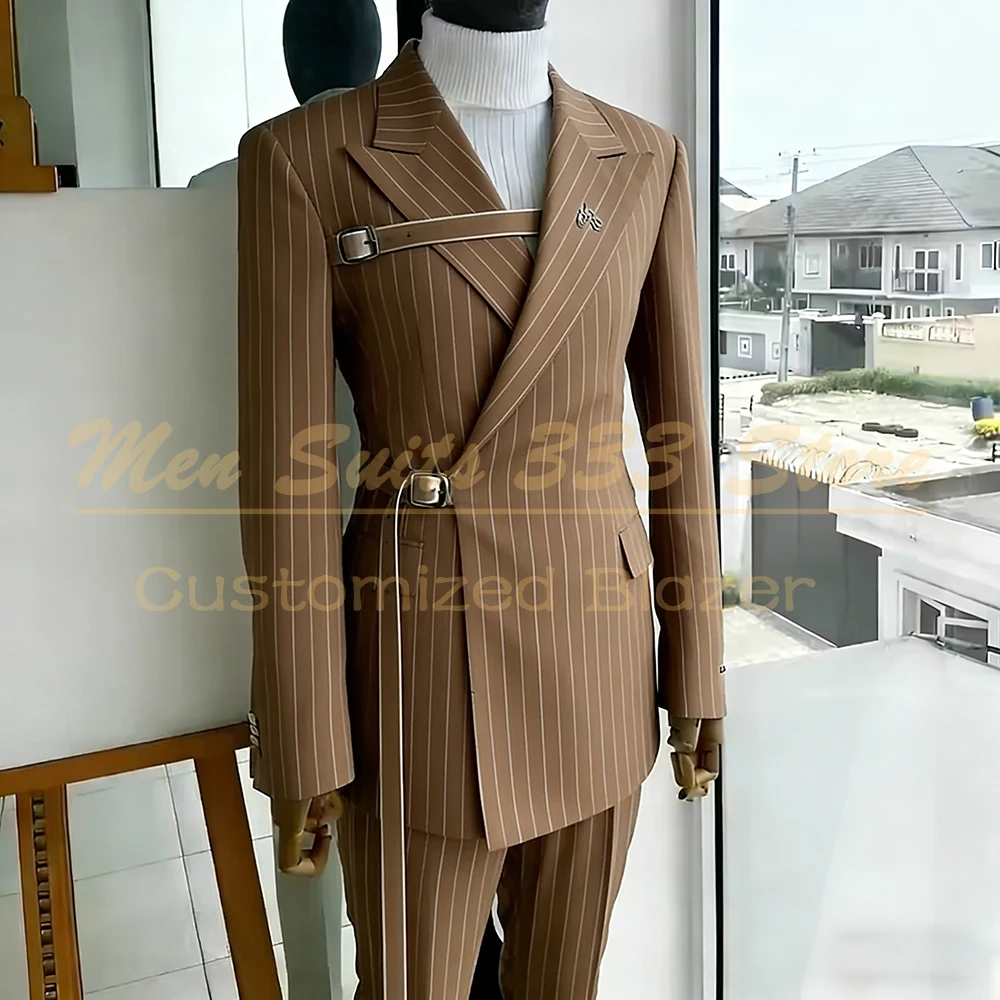 

Regular Fit Men's Suits Blazer Cstomzied Peak Lapel Stripe Blazer Luxury Wedding Groomsmen 2 Piece Jacket Pants For Business