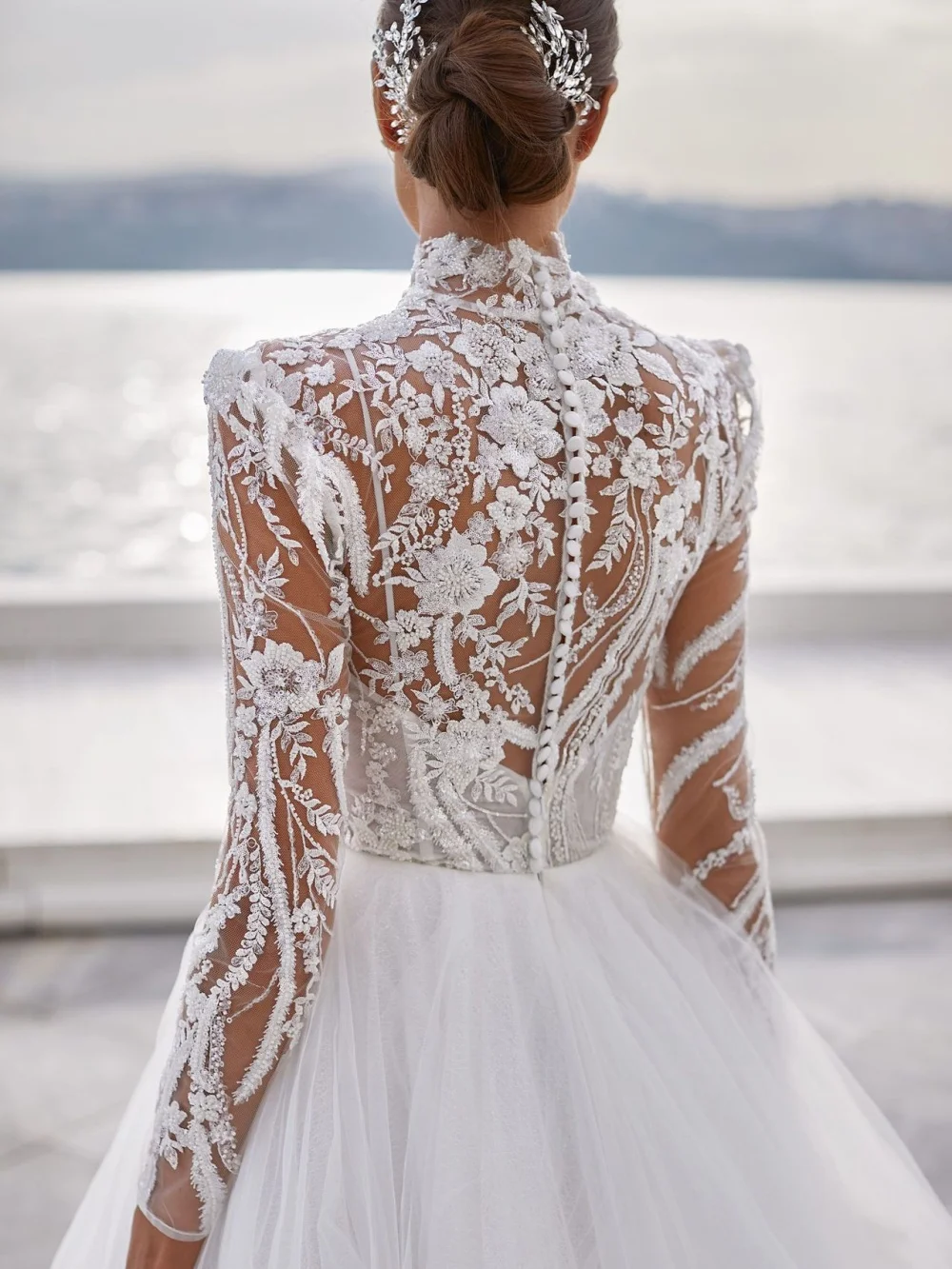 Stunning Beaded Appliques Wedding Dress Modest High Collar Long Sleeve Bridal Gown Customized A-line Tulle Dresses for Bride