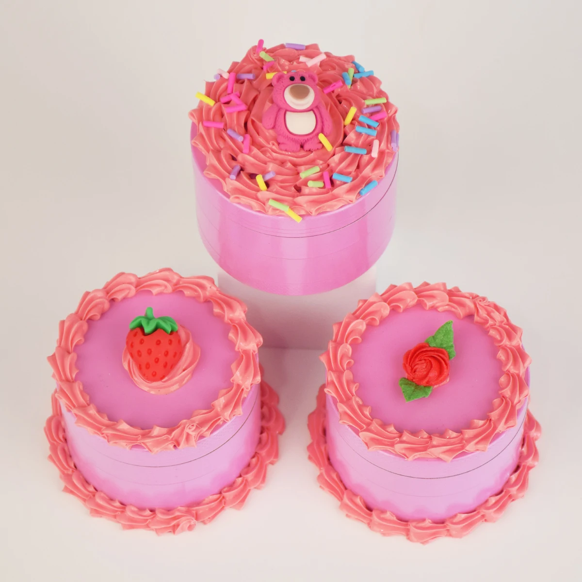 2.75inches Spice Grinder, Cartoon Strawberry Cake Spice Grinder,Creative Grinder, Metal Grinder For Kitchen, Spice Grinders