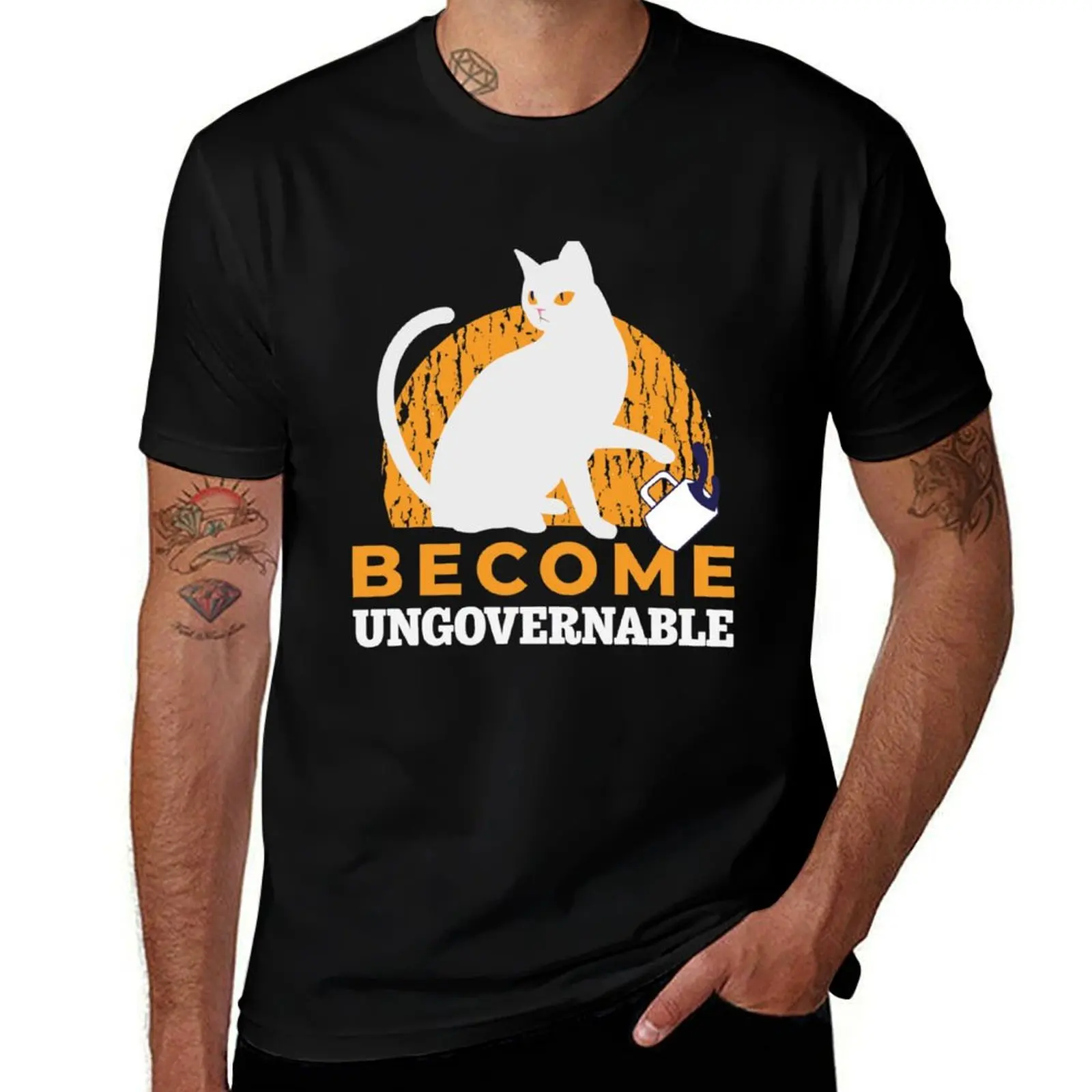Become Ungovernable Cat Drink T-Shirt T-shirt de course léger