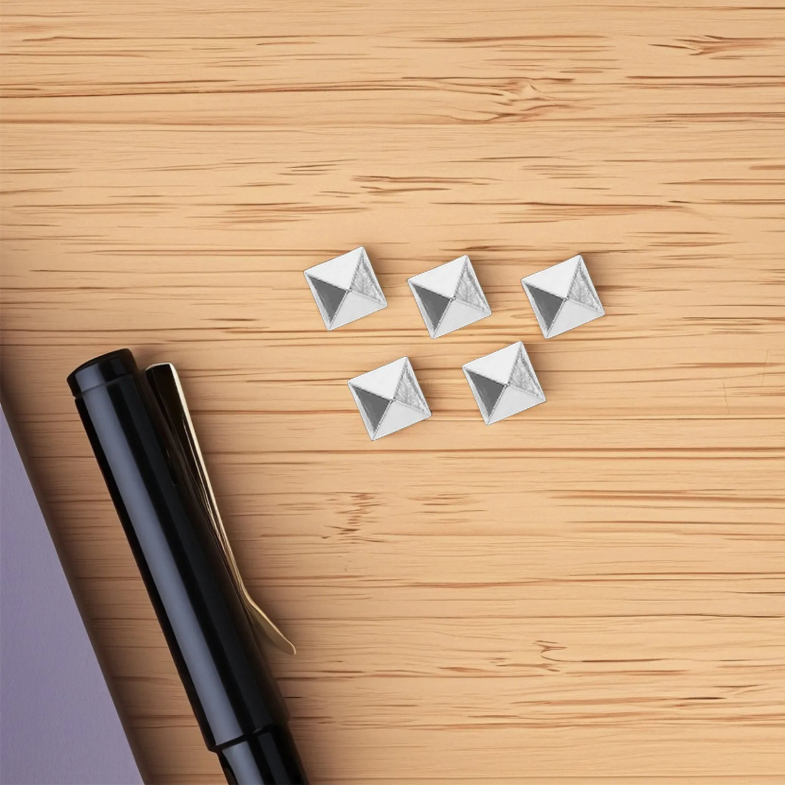 

5Pcs Snowboard Grip Pads Zinc Alloy Pyramid Design Anti Slip Outdoor Skiing Snowboarding Practice Mat Foot Control Stability