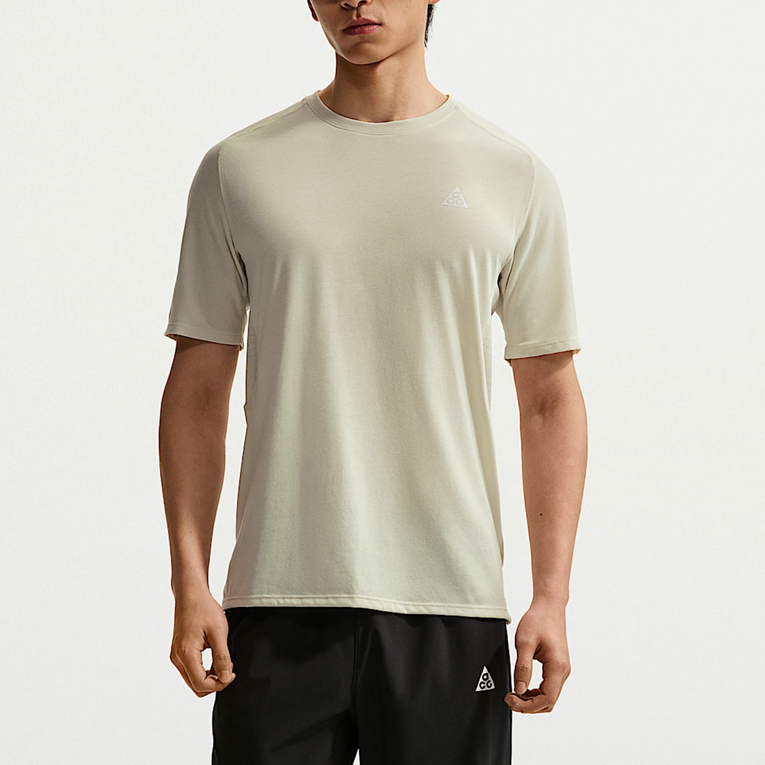 nike-genuine-dri-fit-adv-men's-breathable-round-neck-short-sleeved-t-shirt-io9678-020