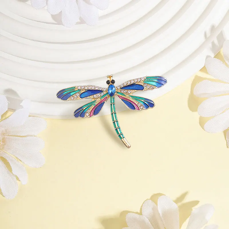Vintage Cute Dragonfly Badge Colorful Insect Enamel Pins Fashion Lapel Metal Brooches Backpack Clothes Jewelry Gift for Friends