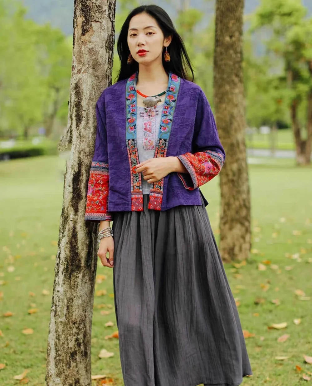 Chinese style Women jacket spring autumn purple cotton linen jacquard short coat vintage embroidery Cardigan high quality