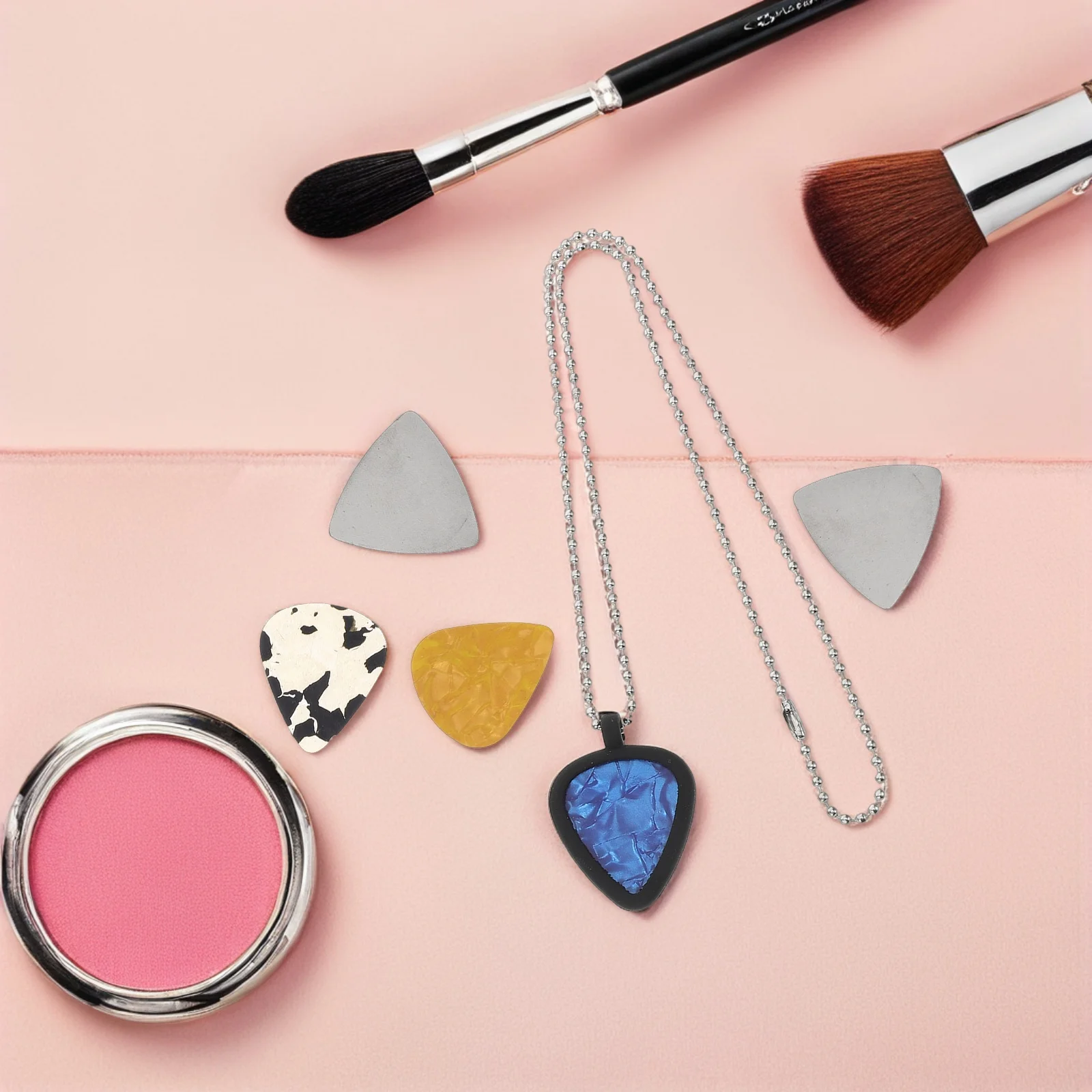 

Guitar Picks Pendant Holding Keychain Stainless Steel Silicone Holder Necklace Choker