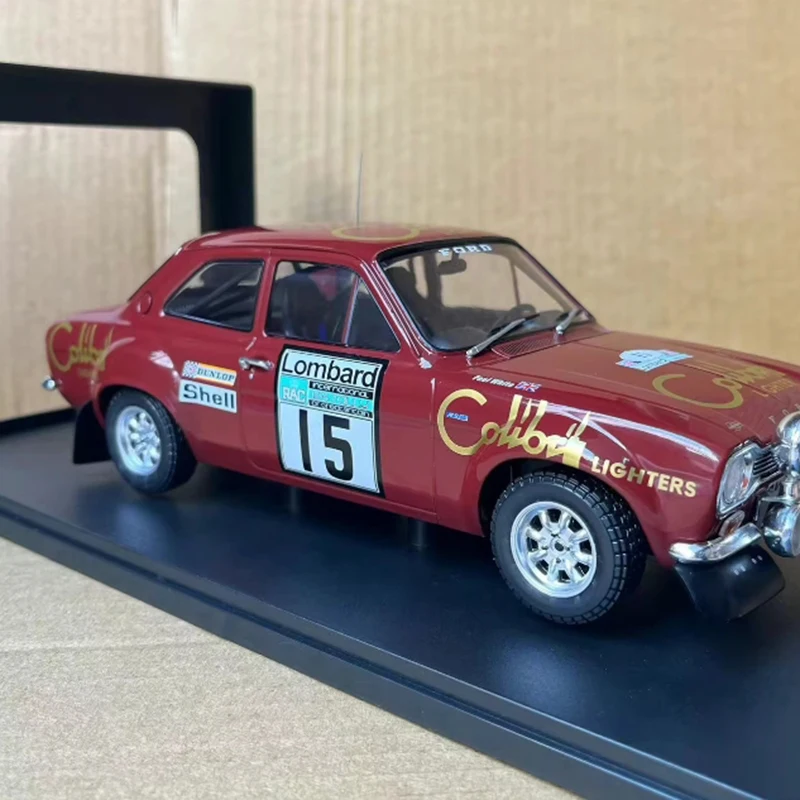 

IXO 1:18 ESCORT MK1 RS 1600 # 15 1974, имитация модели автомобиля из сплава, статическая коллекция, украшенные праздничными подарками, игрушки, сувенирный подарок