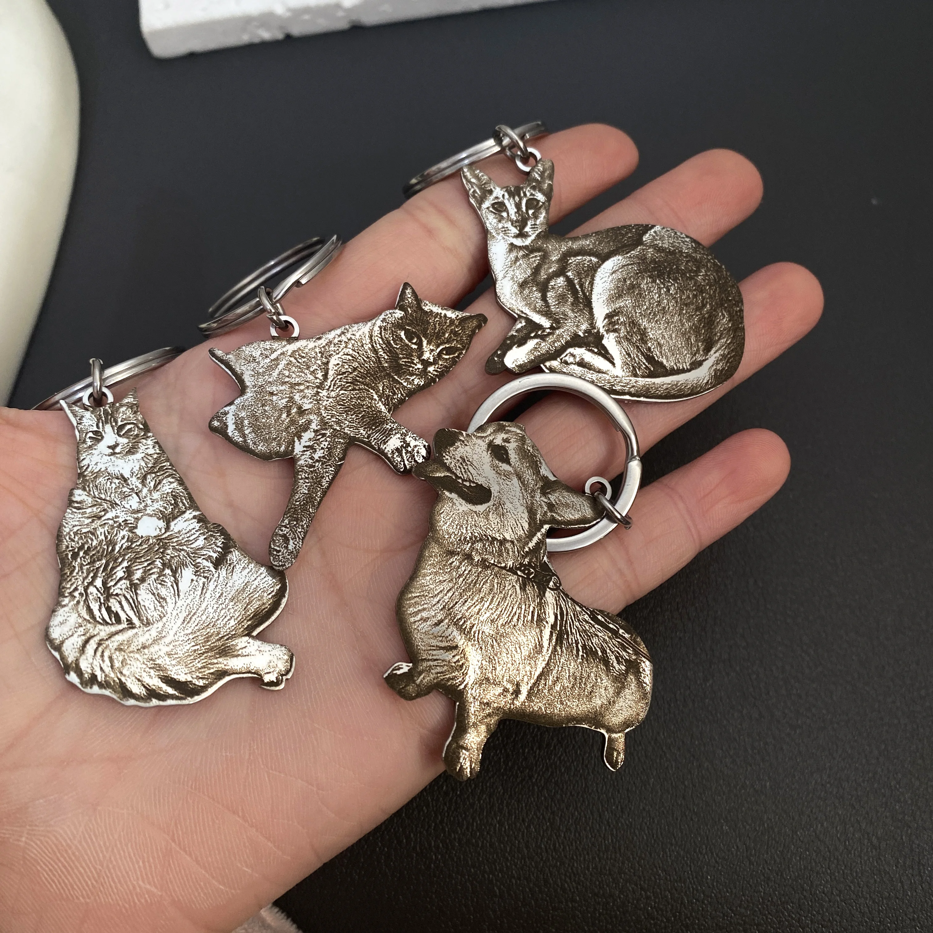 

Your Pet Dog Cat Photo Picture Customized Keychain Memorial Gift for Man Woman Cute Animals Portrait Personalized Key Ring