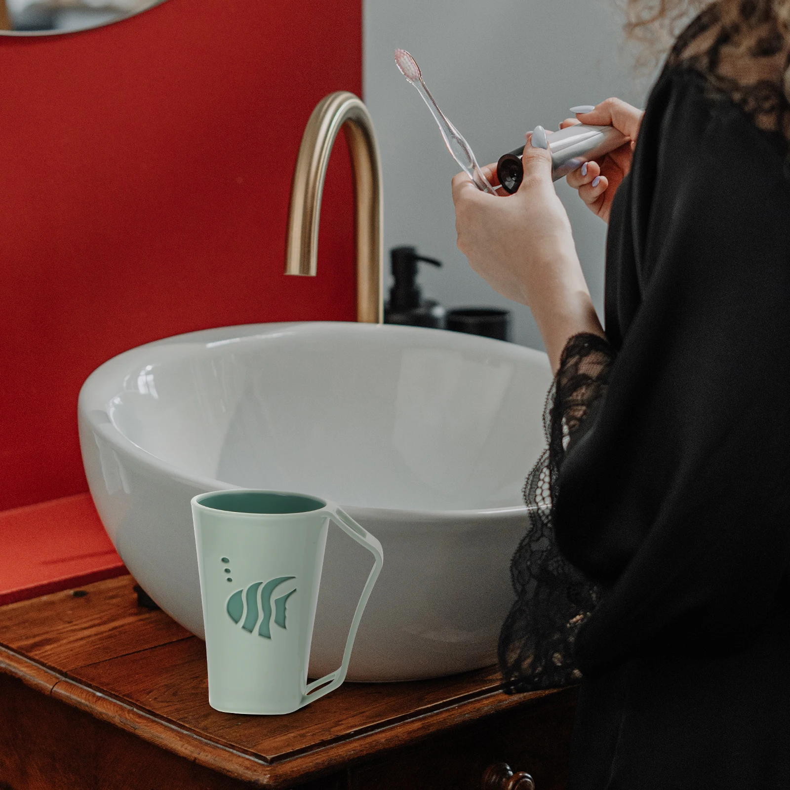 

2 Pcs Multi-Purpose Bathroom Gargle Cups Reusable Tooth Brushing Tumblers Lightweight PE Holders