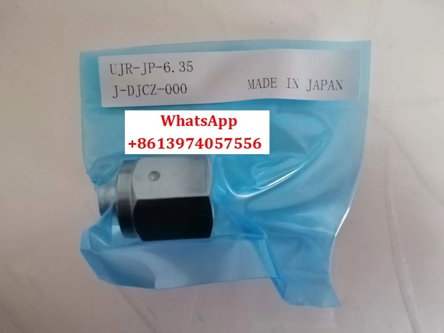 

Fuji gold VCR plug UJR-JP- 6.35-9/UJR-JC- 6.35-19