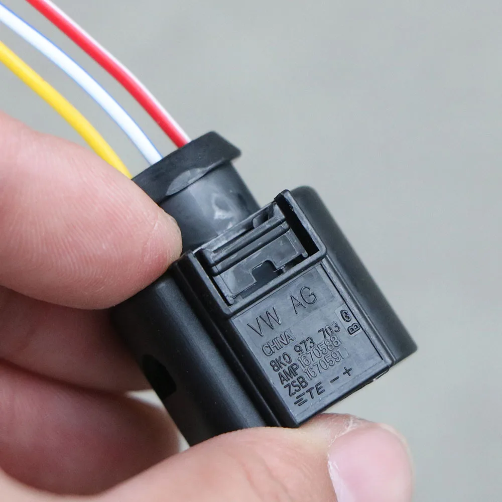 8K0973703 3 Pin Air… - image